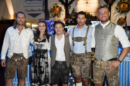 Wiesn Anstich 2022 im Hofbräu Berlin