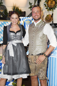 Wiesn Anstich 2022 im Hofbräu Berlin