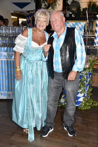 Wiesn Anstich 2022 im Hofbräu Berlin