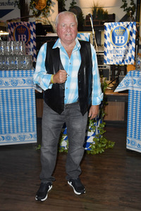 Wiesn Anstich 2022 im Hofbräu Berlin