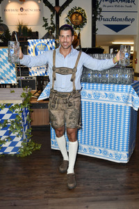 Wiesn Anstich 2022 im Hofbräu Berlin