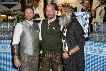 Wiesn Anstich 2022 im Hofbräu Berlin