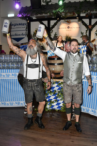 Wiesn Anstich 2022 im Hofbräu Berlin