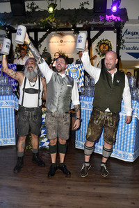 Wiesn Anstich 2022 im Hofbräu Berlin