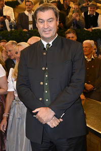 Wiesn Anstich auf dem Oktoberfest 2022 im Schottenhamel Festzelt in München