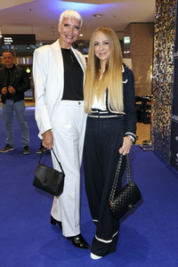 Late Night Shopping Party in Hamburg