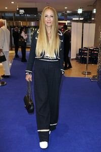 Late Night Shopping Party in Hamburg