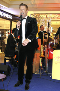 Late Night Shopping Party in Hamburg