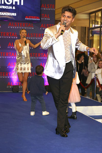 Late Night Shopping Party in Hamburg