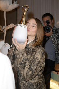 Launch des neuen Duftes 'J'adore Parfum d’eau' von Dior in Berlin