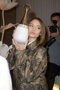 Launch des neuen Duftes 'J'adore Parfum d’eau' von Dior in Berlin