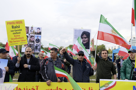 Demonstration für Solidarität mit den Protesten im Iran in Berlin