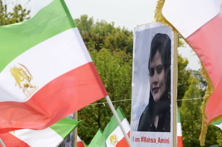 Demonstration für Solidarität mit den Protesten im Iran in Berlin