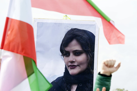 Demonstration für Solidarität mit den Protesten im Iran in Berlin