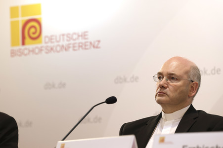 Pressekonferenz zur Aufarbeitung sexuellen Missbrauchs bei der Herbst-Vollversammlung der Deutschen Bischofskonferenz in Fulda