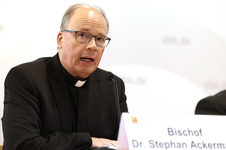 Pressekonferenz zur Aufarbeitung sexuellen Missbrauchs bei der Herbst-Vollversammlung der Deutschen Bischofskonferenz in Fulda