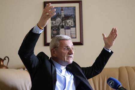 Interview mit Interview mit Weihbischof Dominikus Schwaderlapp in Fulda