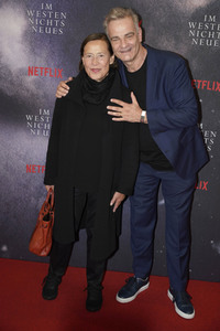 Filmpremiere 'Im Westen nichts Neues' in Berlin