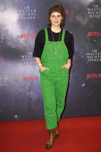 Filmpremiere 'Im Westen nichts Neues' in Berlin