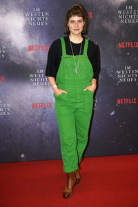 Filmpremiere 'Im Westen nichts Neues' in Berlin