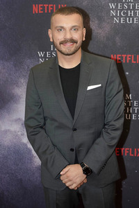 Filmpremiere 'Im Westen nichts Neues' in Berlin