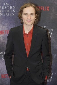 Filmpremiere 'Im Westen nichts Neues' in Berlin