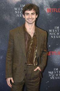 Filmpremiere 'Im Westen nichts Neues' in Berlin