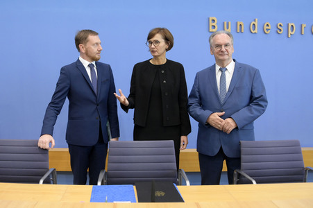 Bundespressekonferenz Großforschungszentren in der Lausitz in Berlin