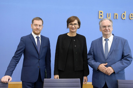 Bundespressekonferenz Großforschungszentren in der Lausitz in Berlin