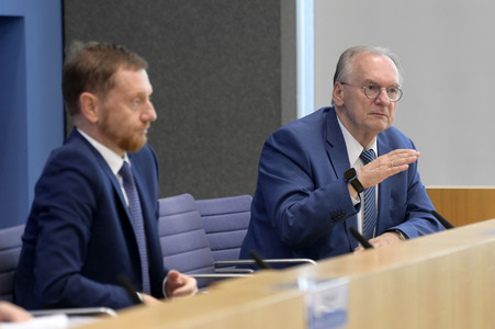 Bundespressekonferenz Großforschungszentren in der Lausitz in Berlin