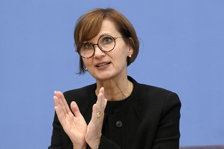 Bundespressekonferenz Großforschungszentren in der Lausitz in Berlin