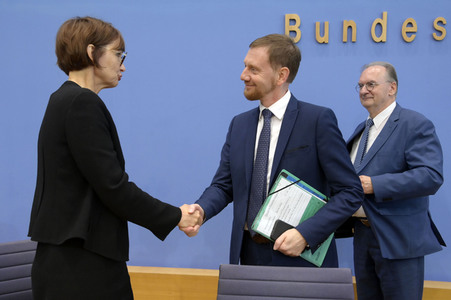 Bundespressekonferenz Großforschungszentren in der Lausitz in Berlin
