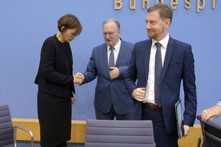Bundespressekonferenz Großforschungszentren in der Lausitz in Berlin