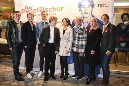 Filmpremiere 'Der Passfälscher' in München