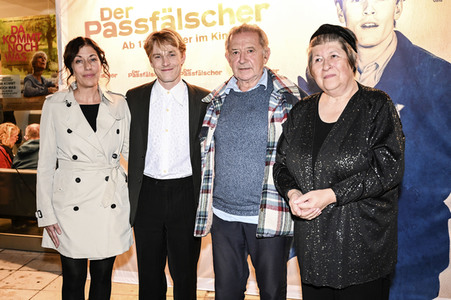 Filmpremiere 'Der Passfälscher' in München
