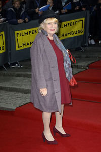 Festivaleröffnung und Filmpremiere 'Wir sind dann wohl die Angehörigen', Filmfest Hamburg 2022