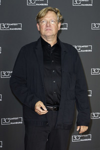 Festivaleröffnung und Filmpremiere 'Wir sind dann wohl die Angehörigen', Filmfest Hamburg 2022