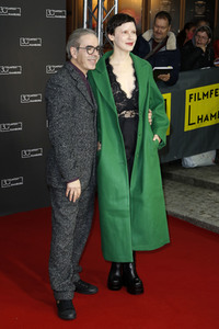 Festivaleröffnung und Filmpremiere 'Wir sind dann wohl die Angehörigen', Filmfest Hamburg 2022