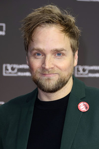Festivaleröffnung und Filmpremiere 'Wir sind dann wohl die Angehörigen', Filmfest Hamburg 2022