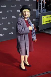 Festivaleröffnung und Filmpremiere 'Wir sind dann wohl die Angehörigen', Filmfest Hamburg 2022