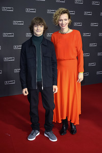 Festivaleröffnung und Filmpremiere 'Wir sind dann wohl die Angehörigen', Filmfest Hamburg 2022