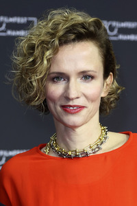Festivaleröffnung und Filmpremiere 'Wir sind dann wohl die Angehörigen', Filmfest Hamburg 2022