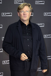 Festivaleröffnung und Filmpremiere 'Wir sind dann wohl die Angehörigen', Filmfest Hamburg 2022