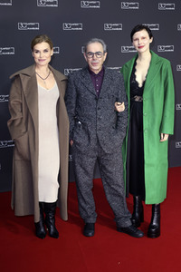 Festivaleröffnung und Filmpremiere 'Wir sind dann wohl die Angehörigen', Filmfest Hamburg 2022