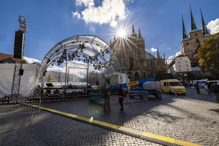 Aufbau für den Tag der Deutschen Einheit 2022 in Erfurt