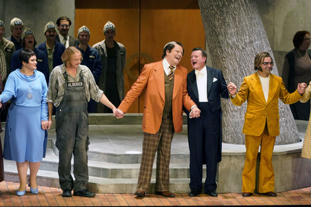 Opernpremiere 'Ring-Zyklus I: Das Rheingold' in Berlin
