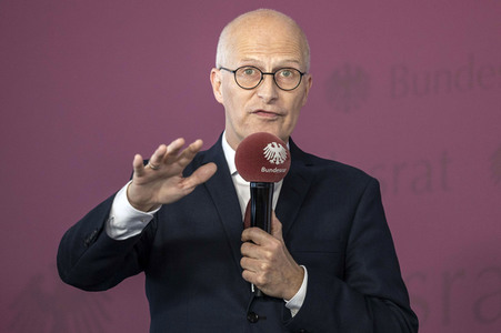 Symbolische Übergabe der Bundesratspräsidentschaft in Erfurt
