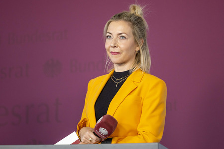 Symbolische Übergabe der Bundesratspräsidentschaft in Erfurt