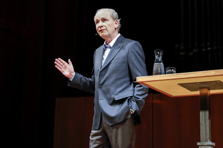 Lit.Cologne 2022 Spezial mit Ferdinand von Schirach in Köln