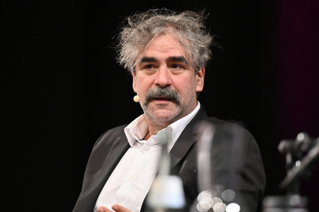 Lit.Cologne 2022 Spezial mit Michel Friedmann, Deniz Yücel und Nina Kunzendorf in Köln
